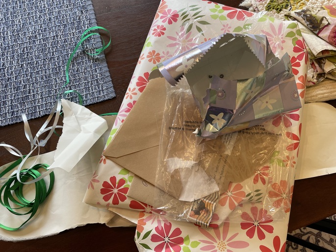 May 19 2025 Int Adv Salon Web 01